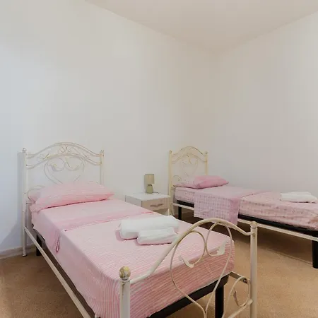 Casa Antonella بيت للعطل Taurisano